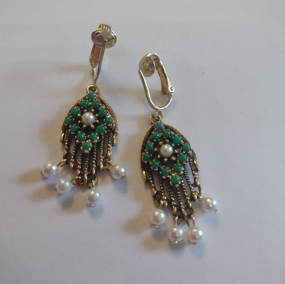Sarah Coy women's Clip on earrings faux pearl ESTATE
